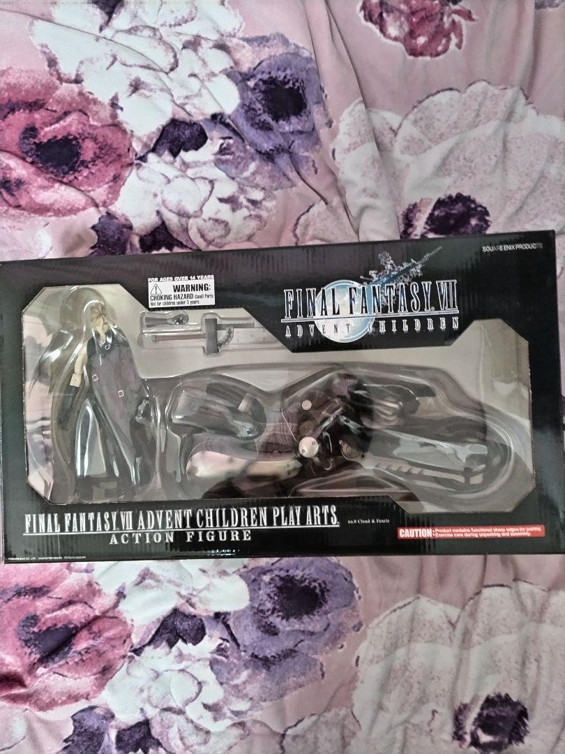 FF7AC プレイアーツ クラウド＆フェンリル フィギュア（海外版）＆オマケ FF7AC プレイアーツ クラウド＆フェンリル フィギュア（海外版