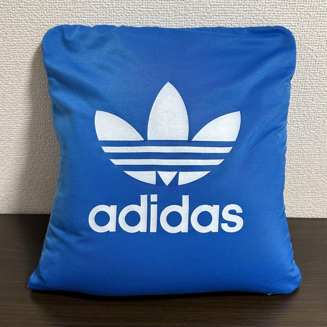 adidas - 非売品 ノベルティ adidas オリジナルス クッション NICI 製 スニーカーウォーズ adidas originals アディダス クッション