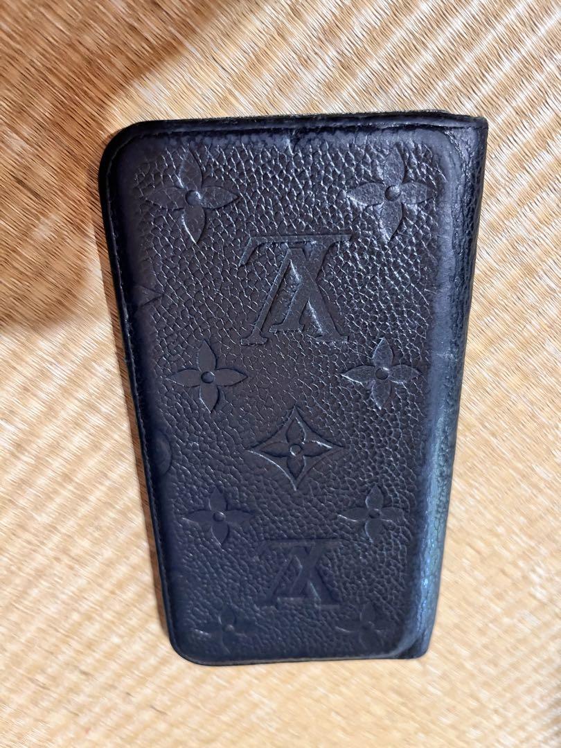 ブラックレザー手帳型ケース　ルイヴィトン　LV iPhone スマホケース手帳型 ブラックレザー手帳型ケース ルイヴィトン