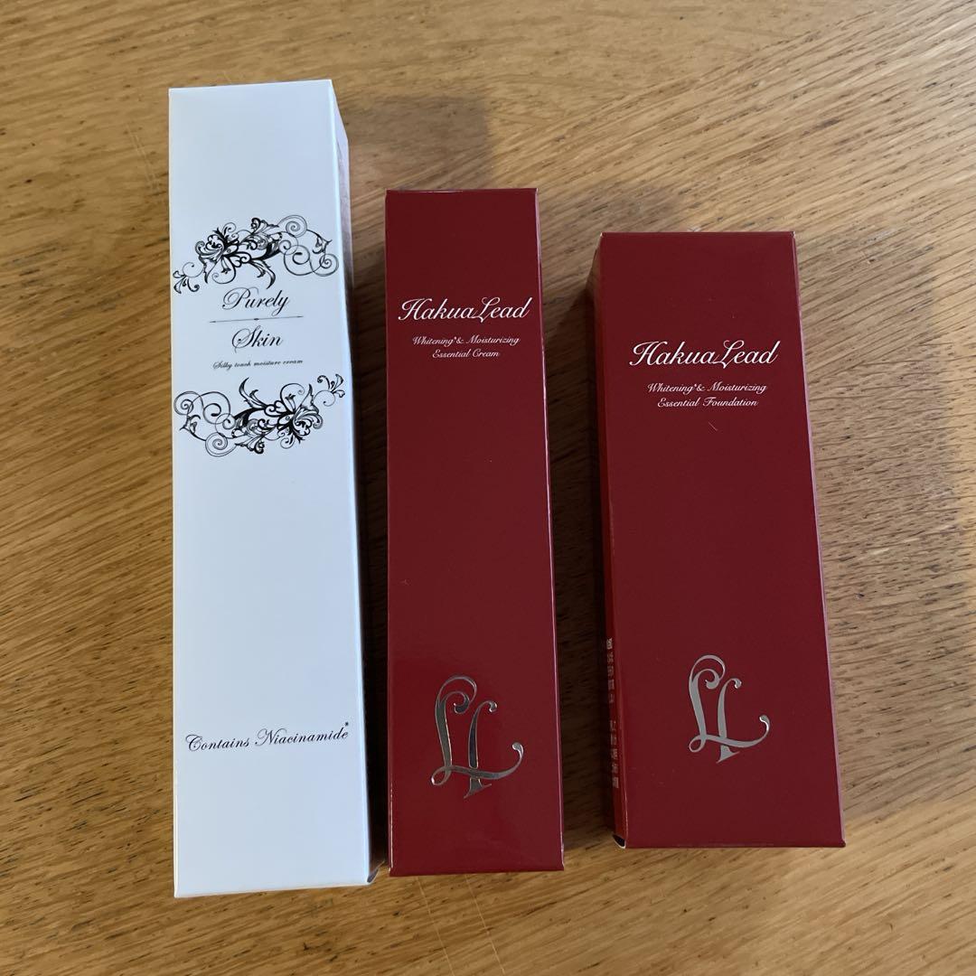 HAKUA ハクアリードファンデーションとエッセンシャルクリームと