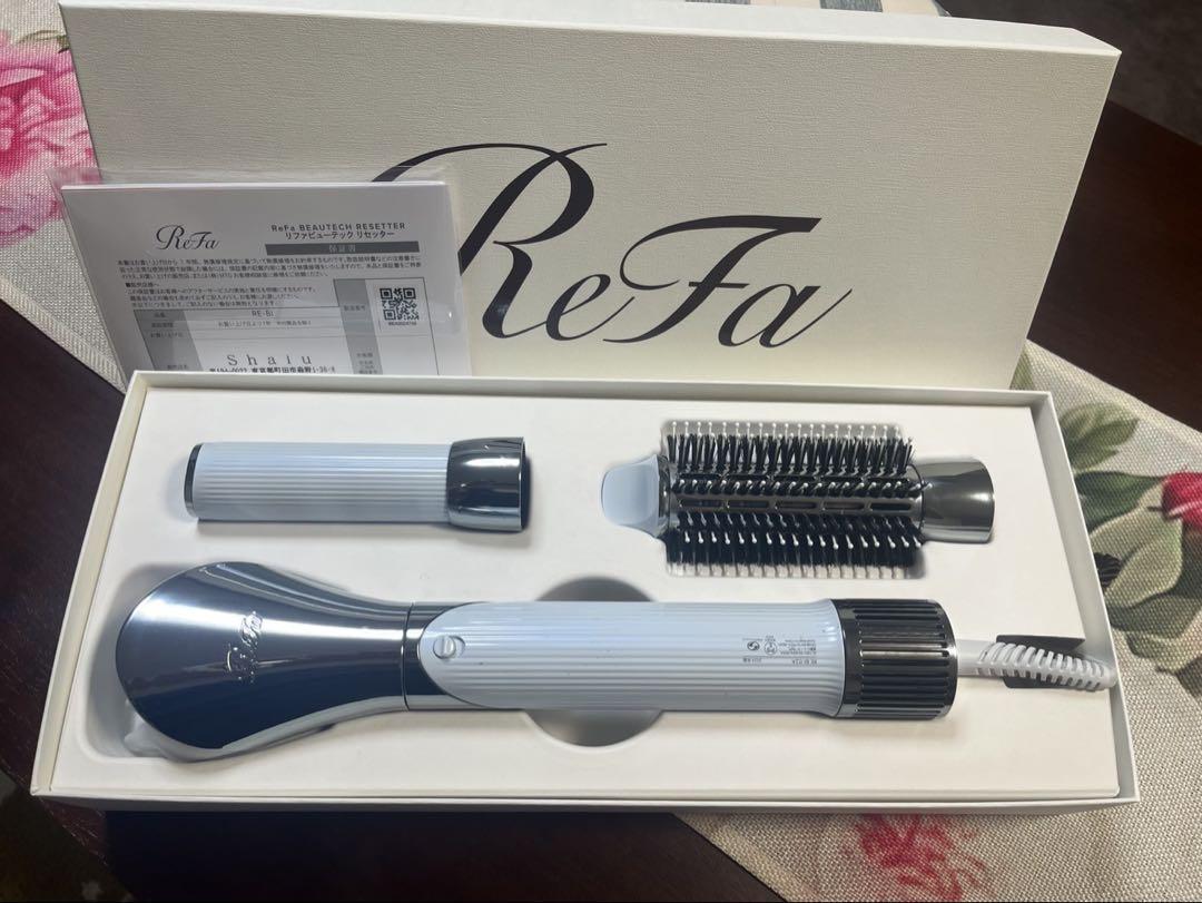 美品⭐︎リファビューテック リセッター 白 ホワイトReFa クルクルドライヤー ReFa 【ReFa新型ドライヤー！】 リファビューテック リセッター
