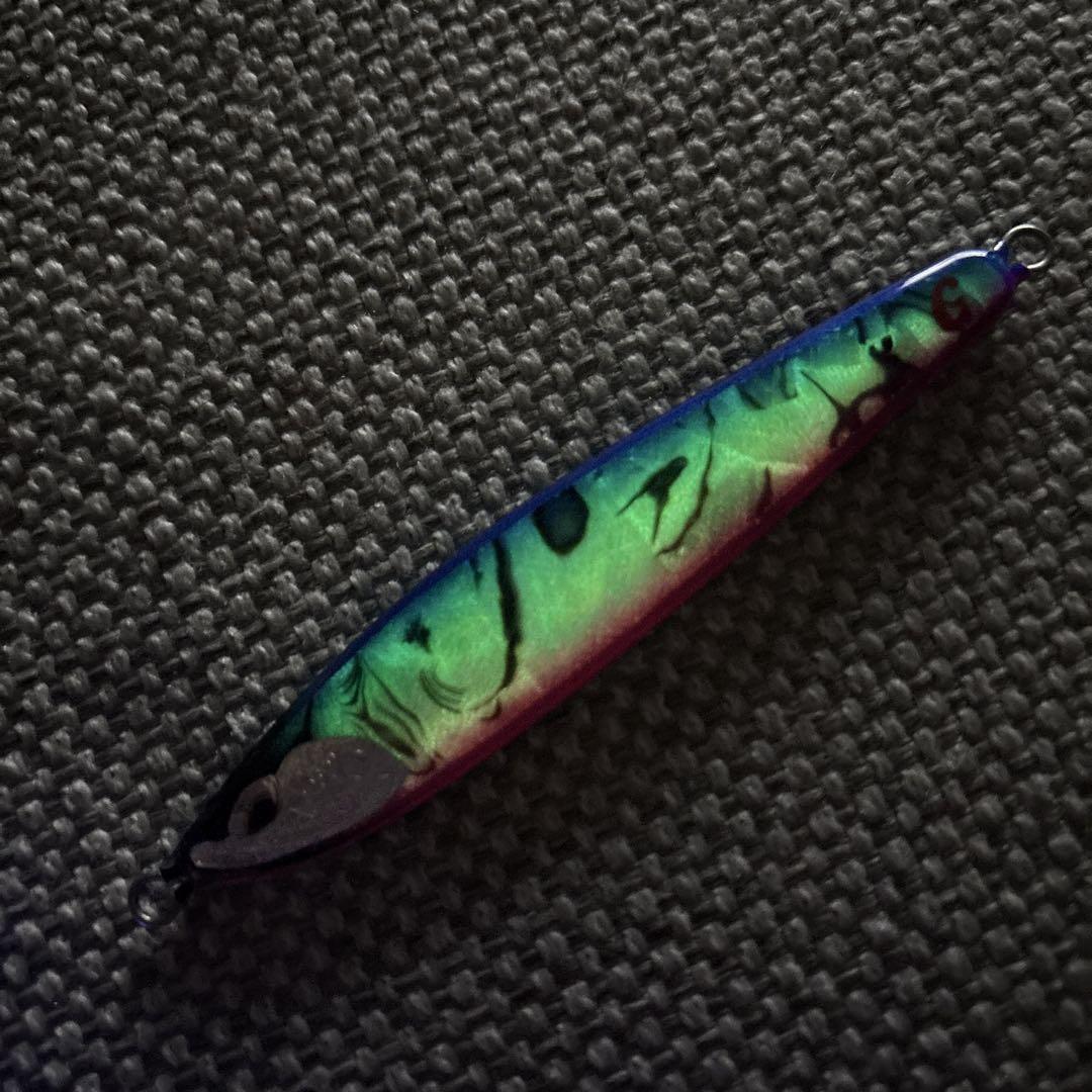 希少！【ルアーズケミスト】ソード150【ブラックシェルグロー】サクラマス 希少！【ルアーズケミスト】ソード150【ブラックシェルグロー